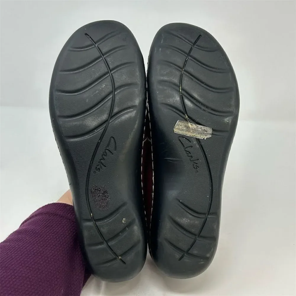 Clarks Women's Rich Burgundy Red Leather Loafers Size 9.5 Narrow Casual Flats
